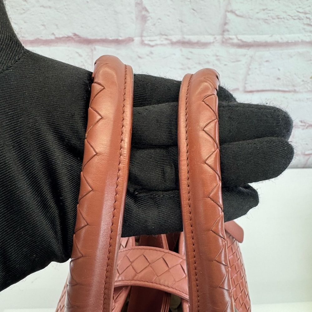 Bottega Veneta Medium Nappa Intrecciato Roma Tote - Picture 10 of 15